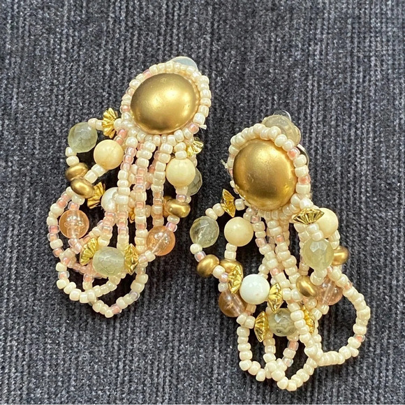 Vintage 80s 90s Beaded Clip On Earrings - Picture 9 of 9